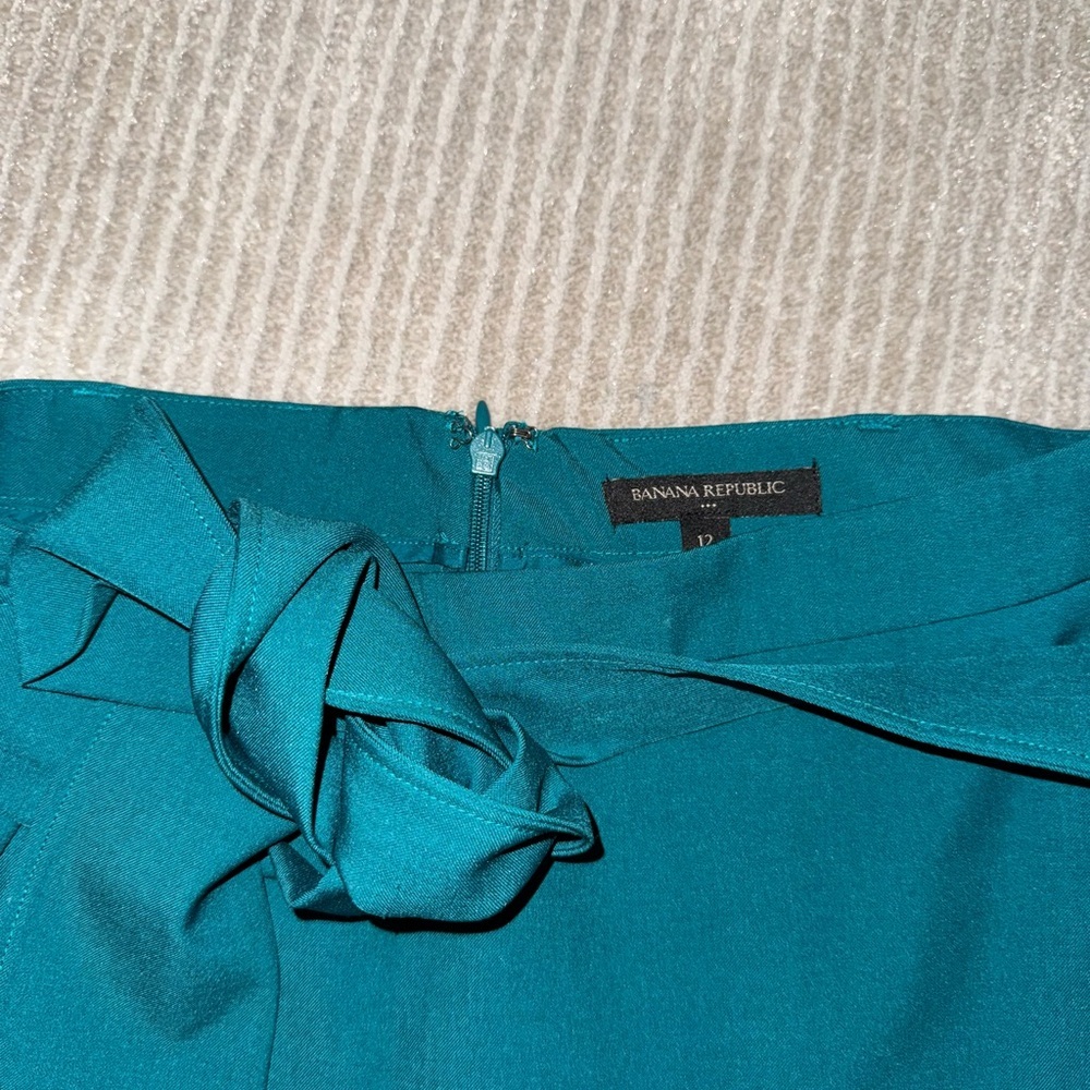 Banana Republic Teal A-Line Skirt - Picture 2 of 4
